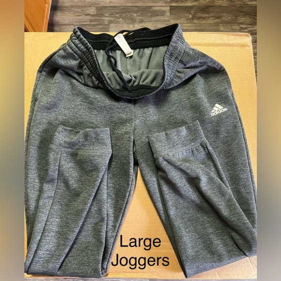 Men’s adidas sweatpants- jogger style - Picture 1 of 1